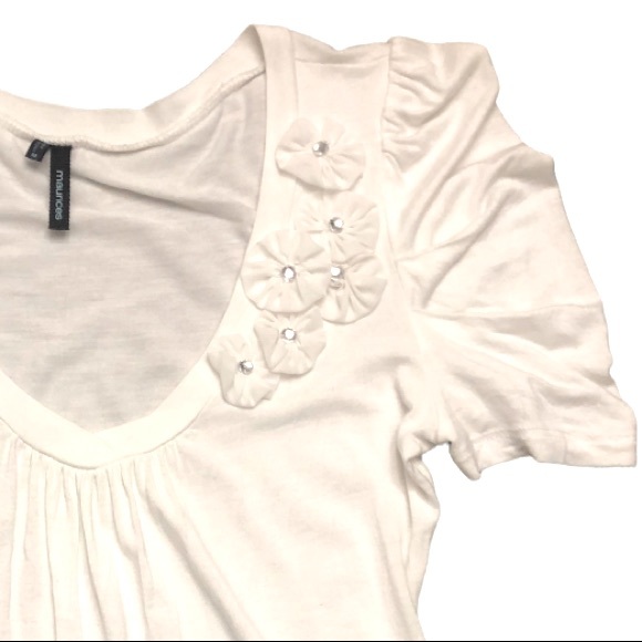 Maurice's Classic Feminine Wear to Work White V-Neck Short Sleeve Top SZ Medium - Picture 3 of 3